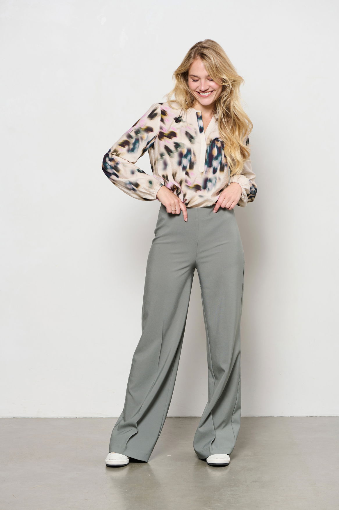 ELSIE FADED FLOWER KN-Khaki multi