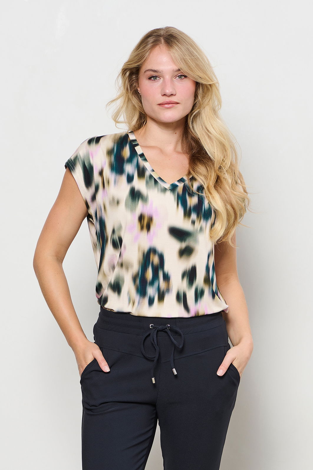 LUCIA FADED FLOWER KN-Khaki multi