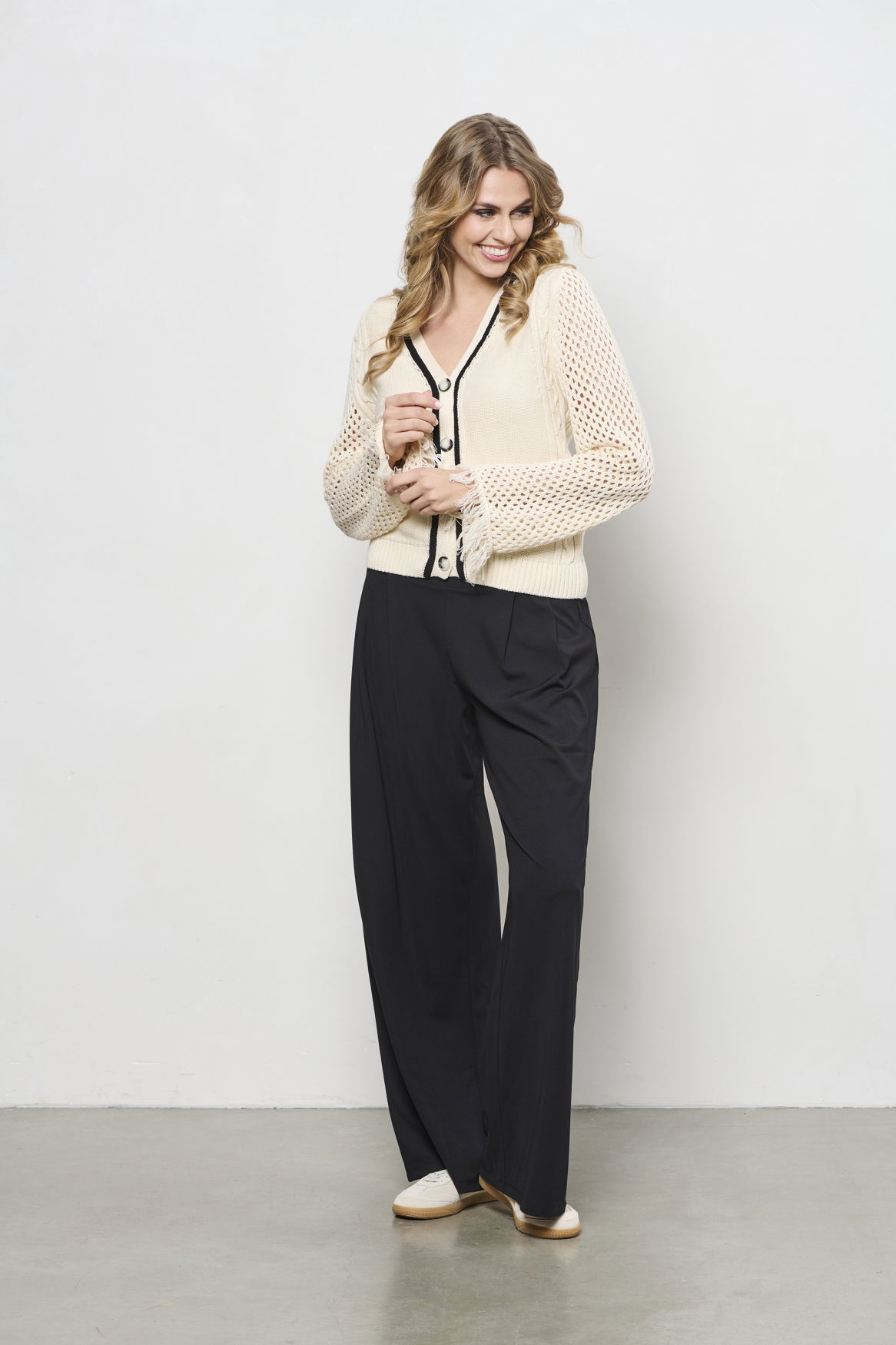 MILLIE A-Black