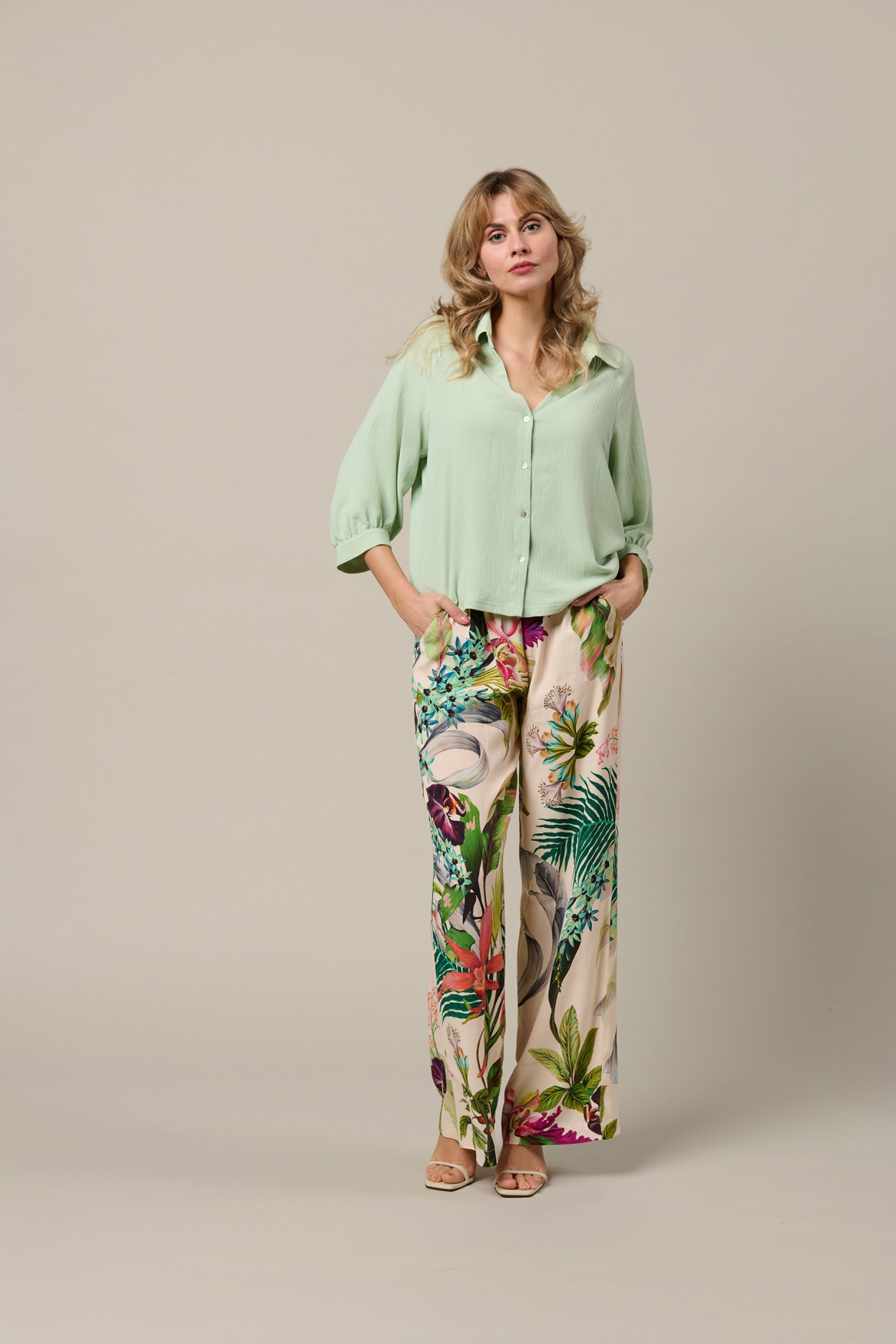 NESSY FLOWER VH-Vanilla multi
